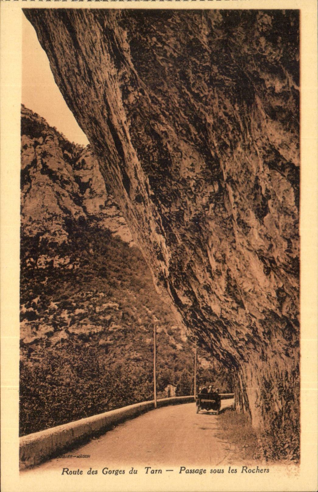 CPA Road of the gorges of the Tarn Passage under the rocks