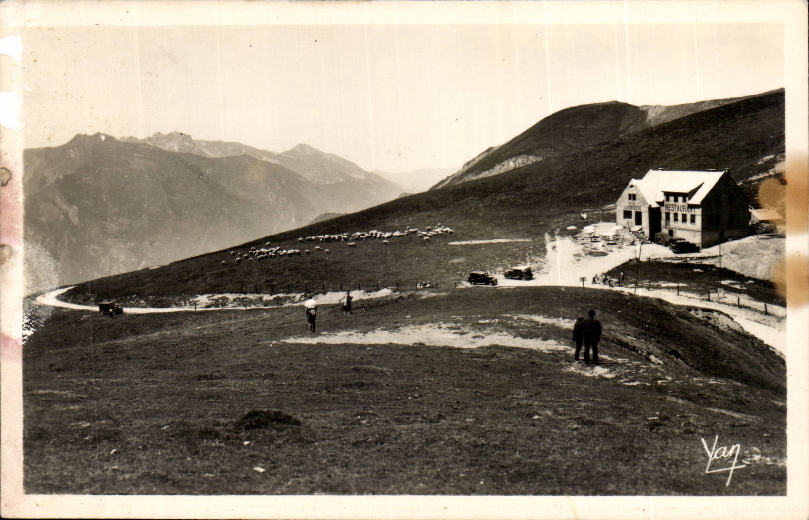 CPA der Kragen von Aubisque und Hotel handeln