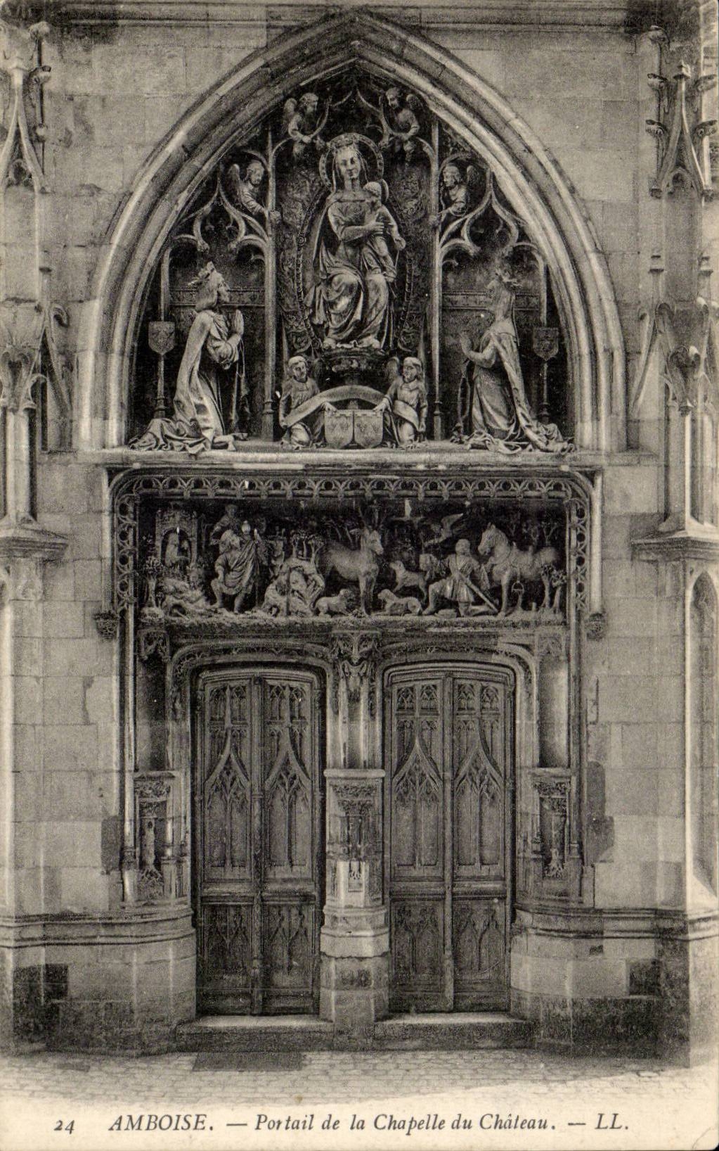 CPA Amboise Portail de la chapelle du chateau