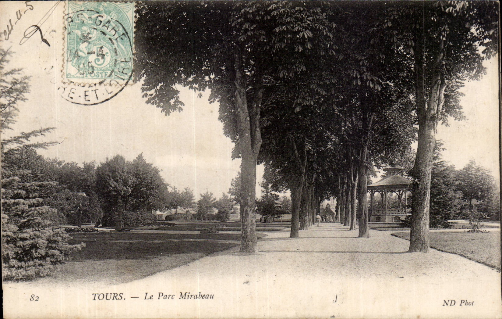 CPA Tours Le parc Mirabeau