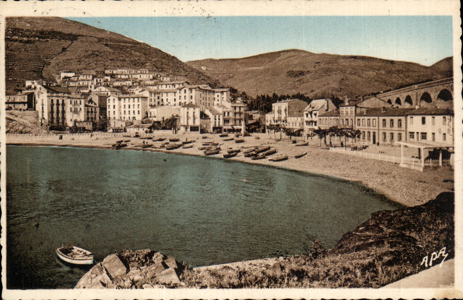 CPA Cerberus the beach and the city