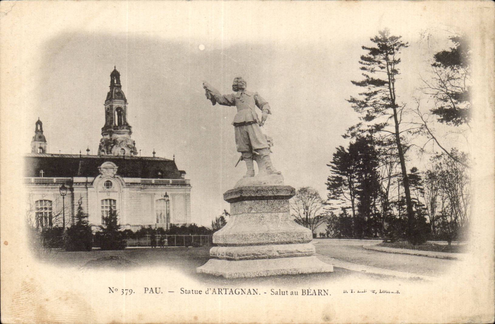 CPA Pau Statue of Artagnan Hello in Bearn