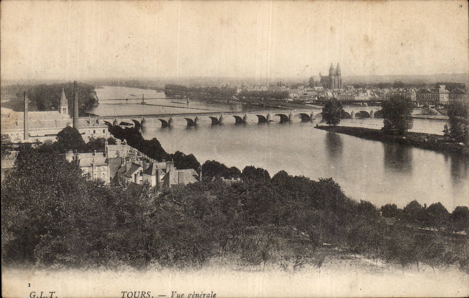 CPA Tours Vue generale