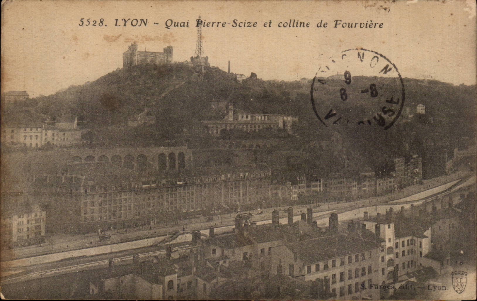 CPA Lyon Quay Scize Saint Pierre and hill of Fourviere