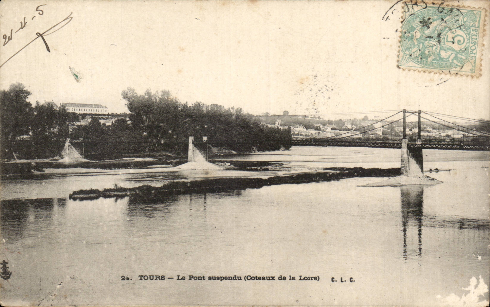 CPA Tours Le pont suspendu Coteaux de la Loire