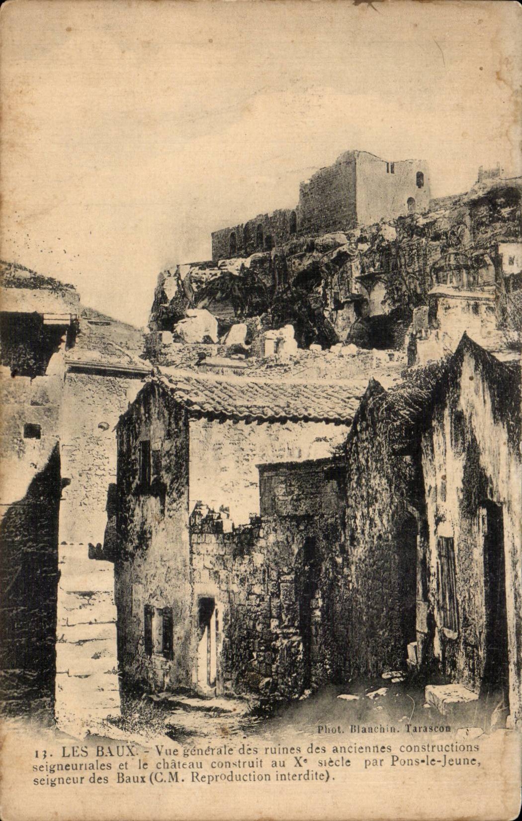 CPA Les Baux Vue generale des ruines
