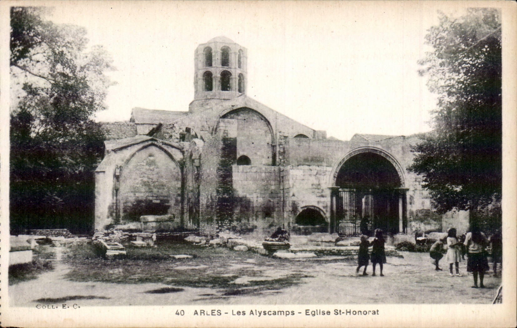 CPA Arles Alyscamps Church St Honorat
