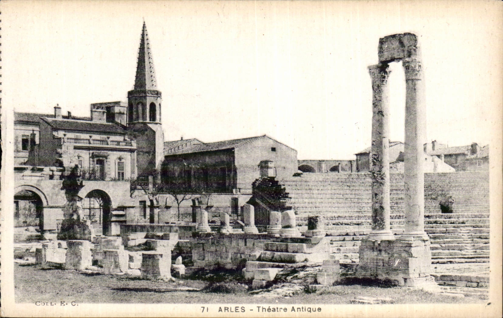 CPA ancient Arles Theater