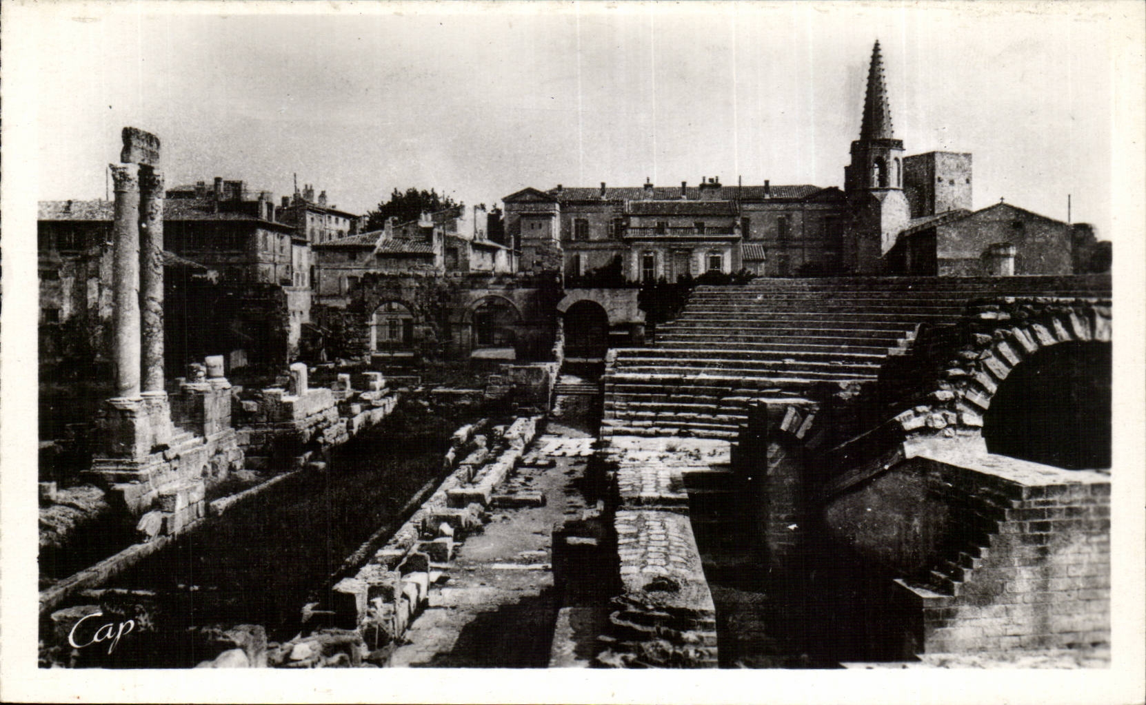 CPA Arles the ancient theater