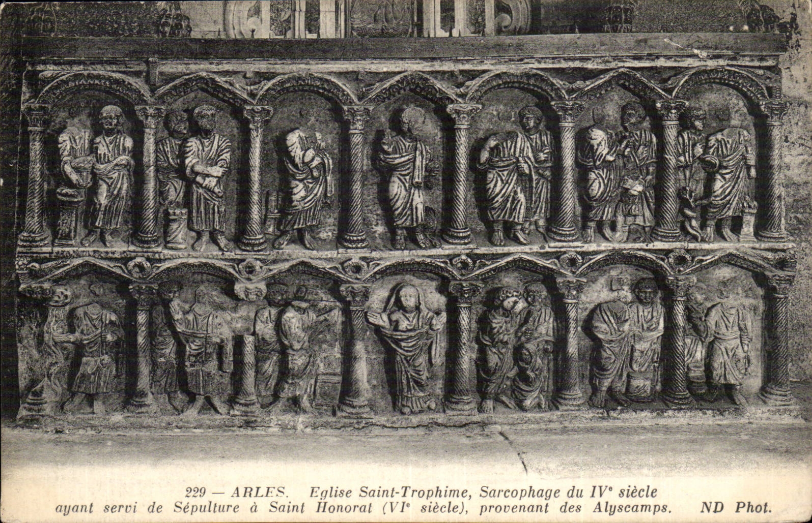 Arles CPA Church Sainte TRophine Sarcophagus of 4th Saint Honorat Alyscamps