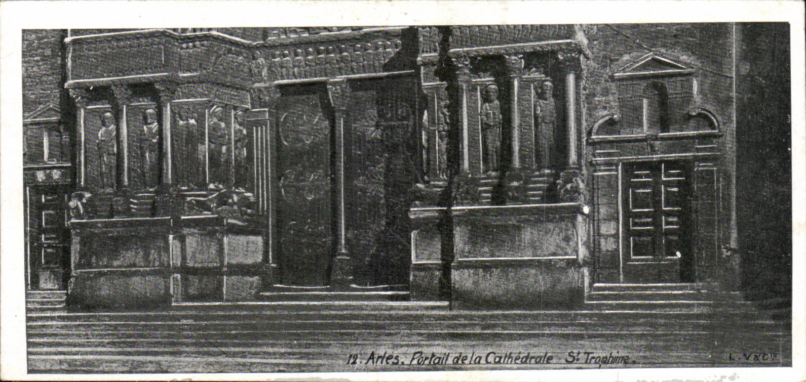 Arles CPA Gate of Al cathedral co TRophine