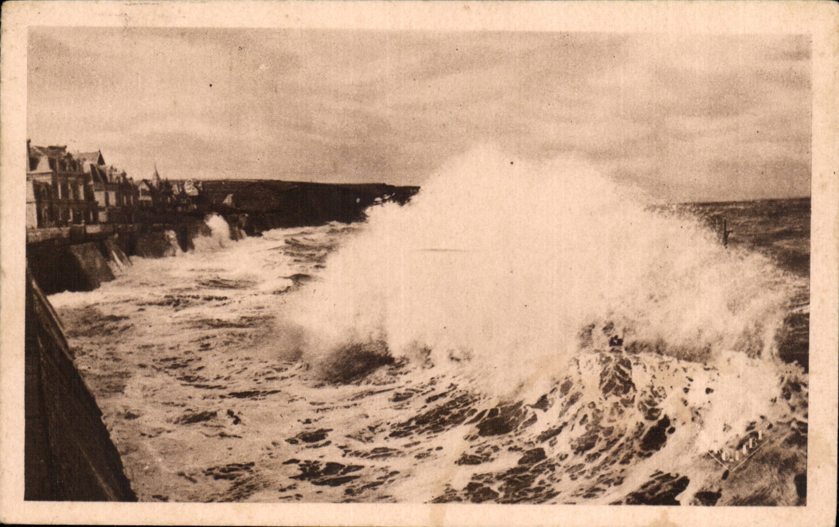 Arromanches CPA Le port de la liberation 1944 Effet de mer par tempete