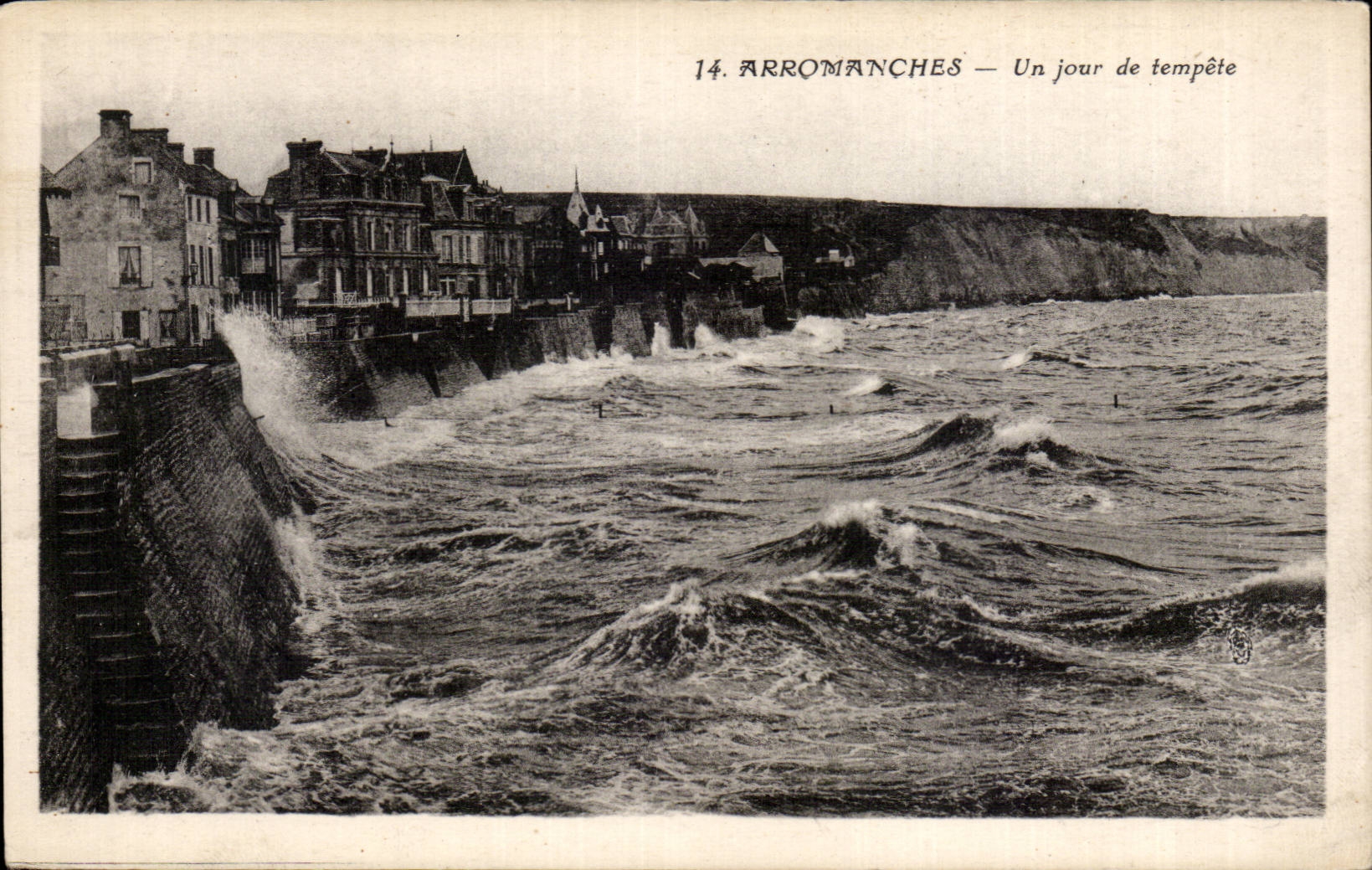 Arromanches CPA Un jour de tempete
