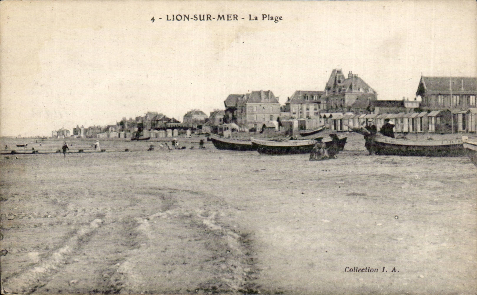 Lion sur Mer CPA the beach