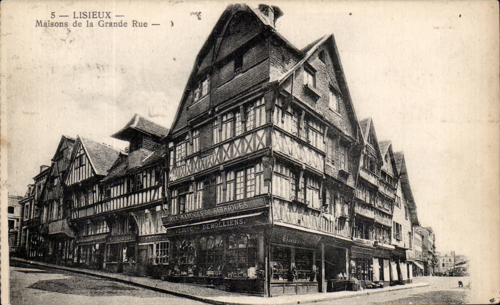 Lisieux CPA Hauser der Hauptstrasse