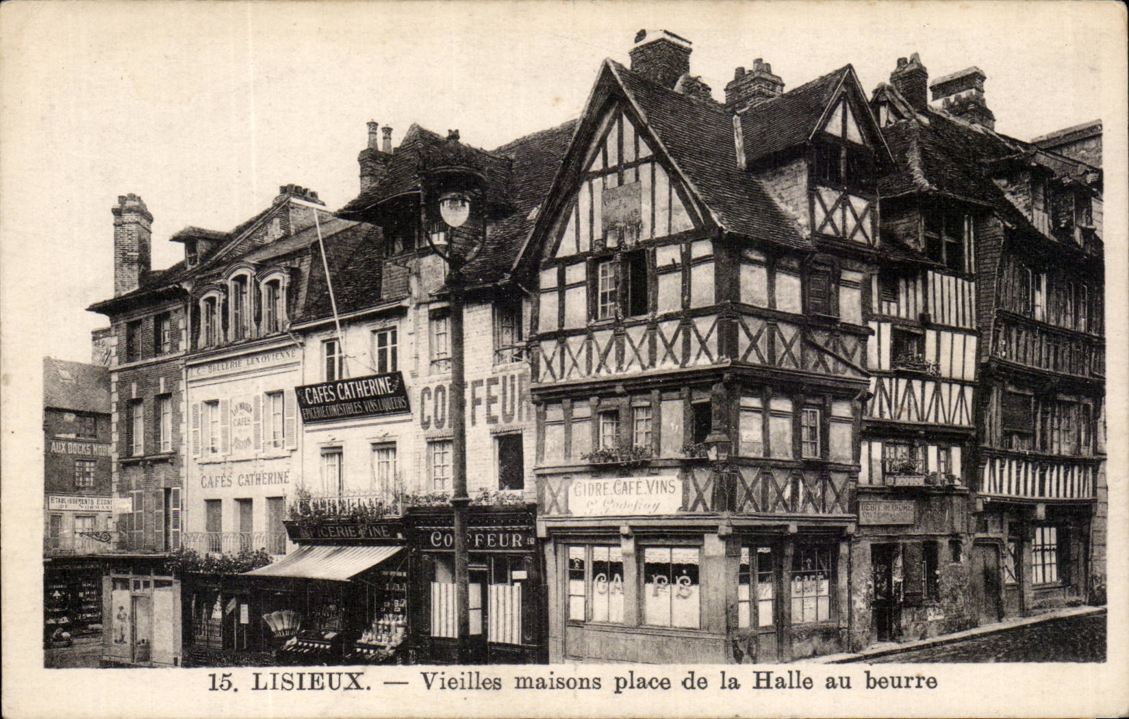 Lisieux CPA Vieilles bringt Platze Markt an der Coiffeurbutter unter