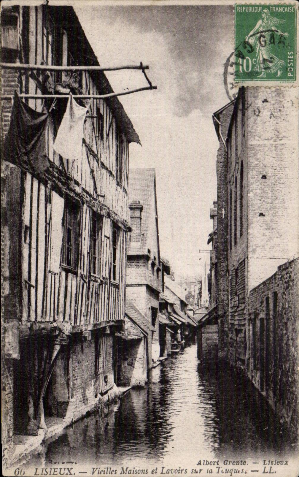 Lisieux CPA alte Hauser und Waschsalons auf den Trommeln