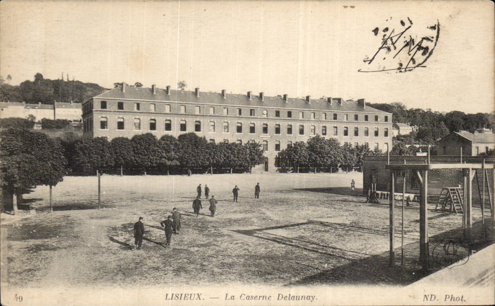 Lisieux CPA die Kasernen Delaunay Militaria