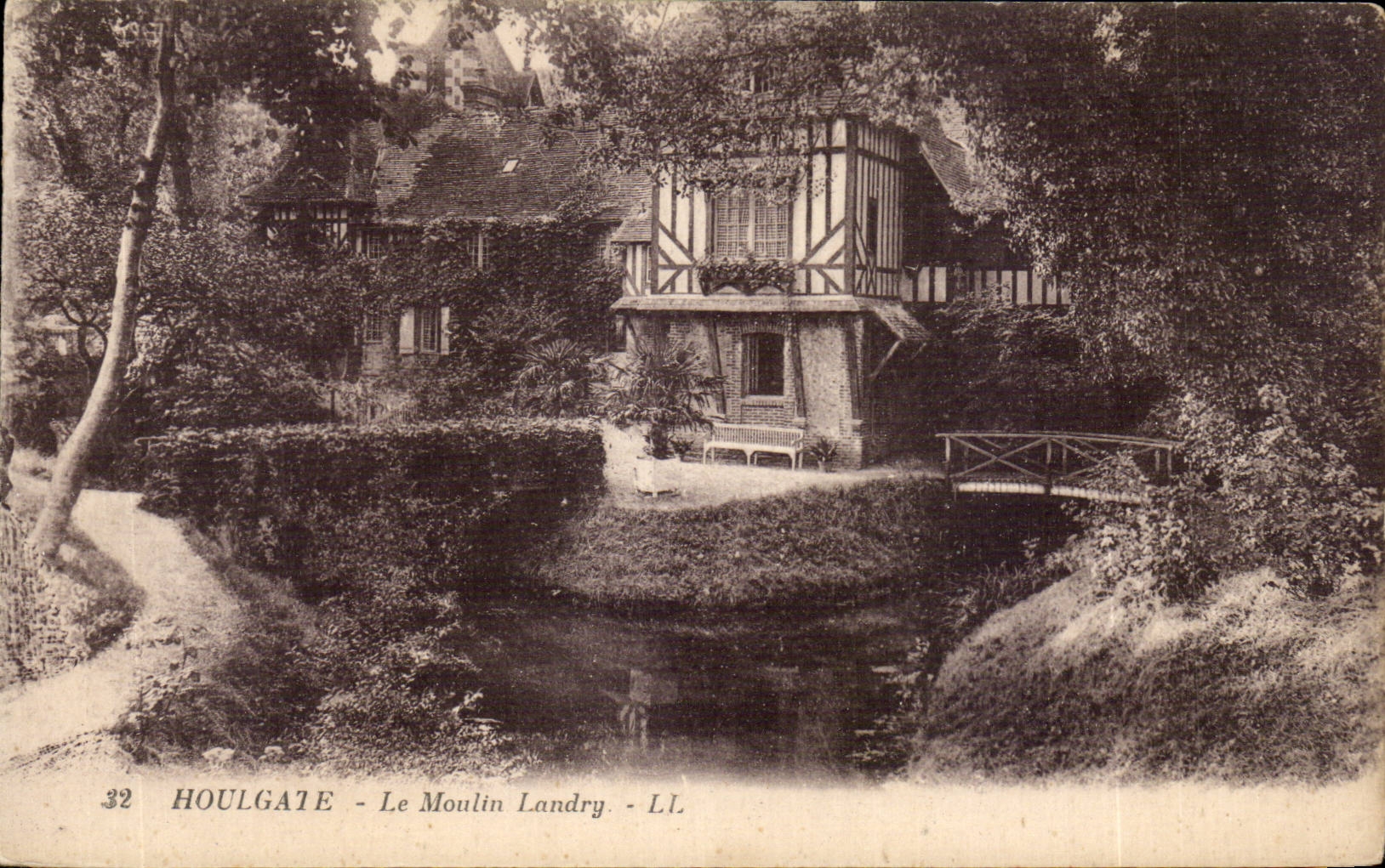 CPA Houlgate the Landry mill