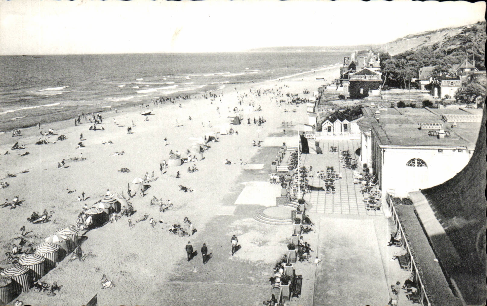 CPA Houlgate the beach