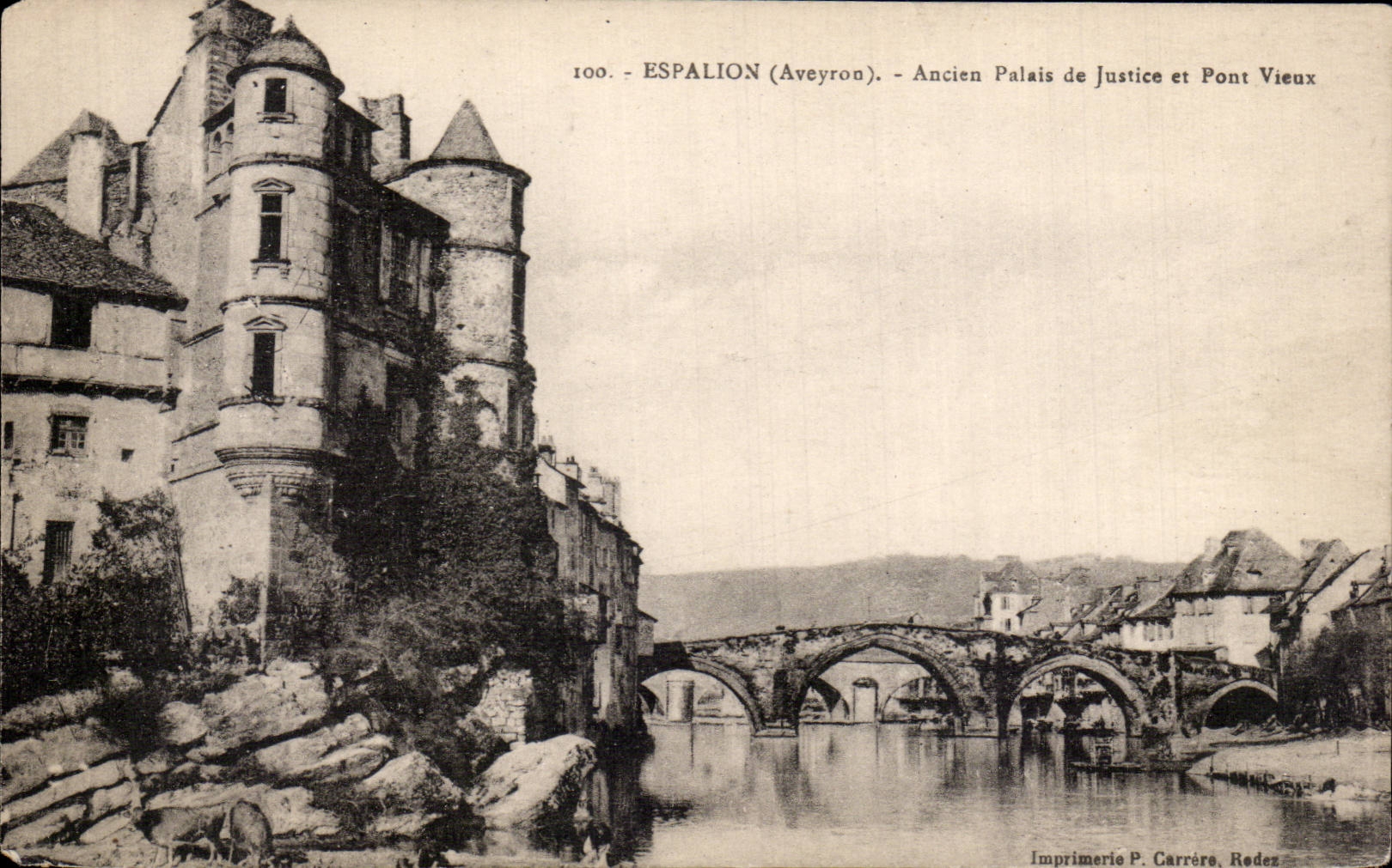 CPA Espalion Old law courts and old bridge