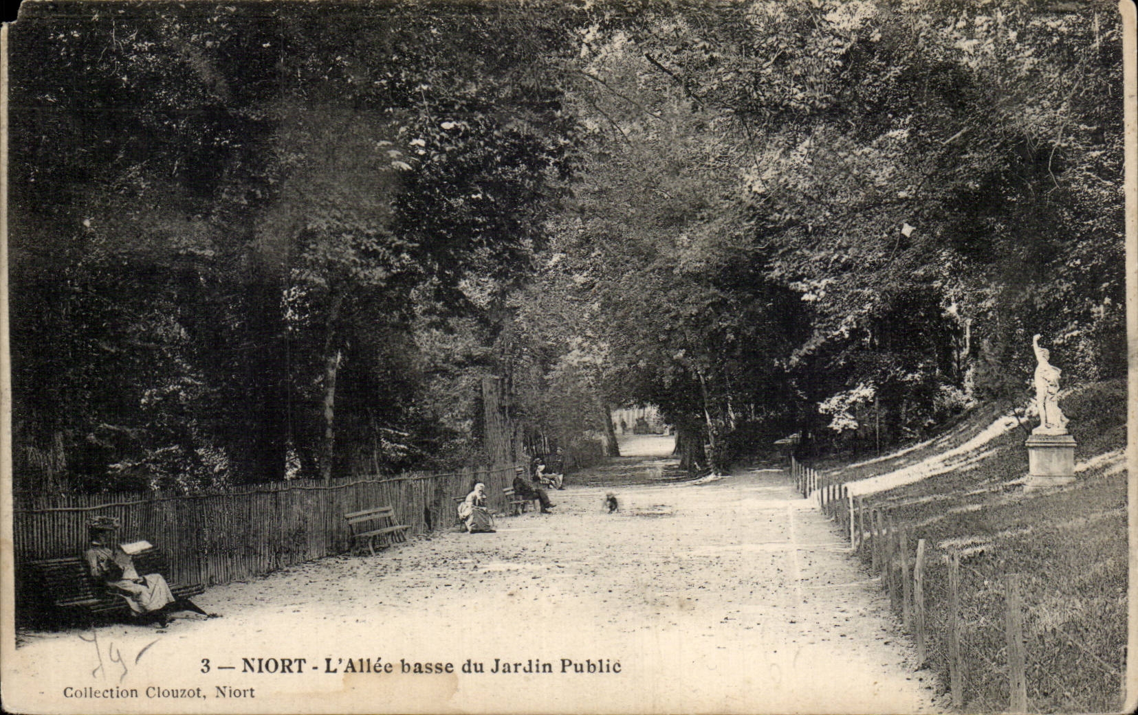 CPA Niort the low alley of the public garden