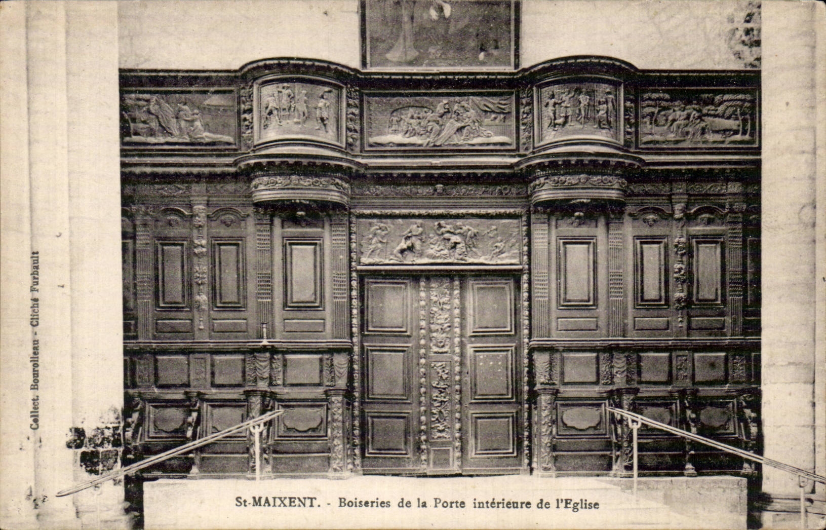 CPA St Maixent Woodworks of the interior door of the church