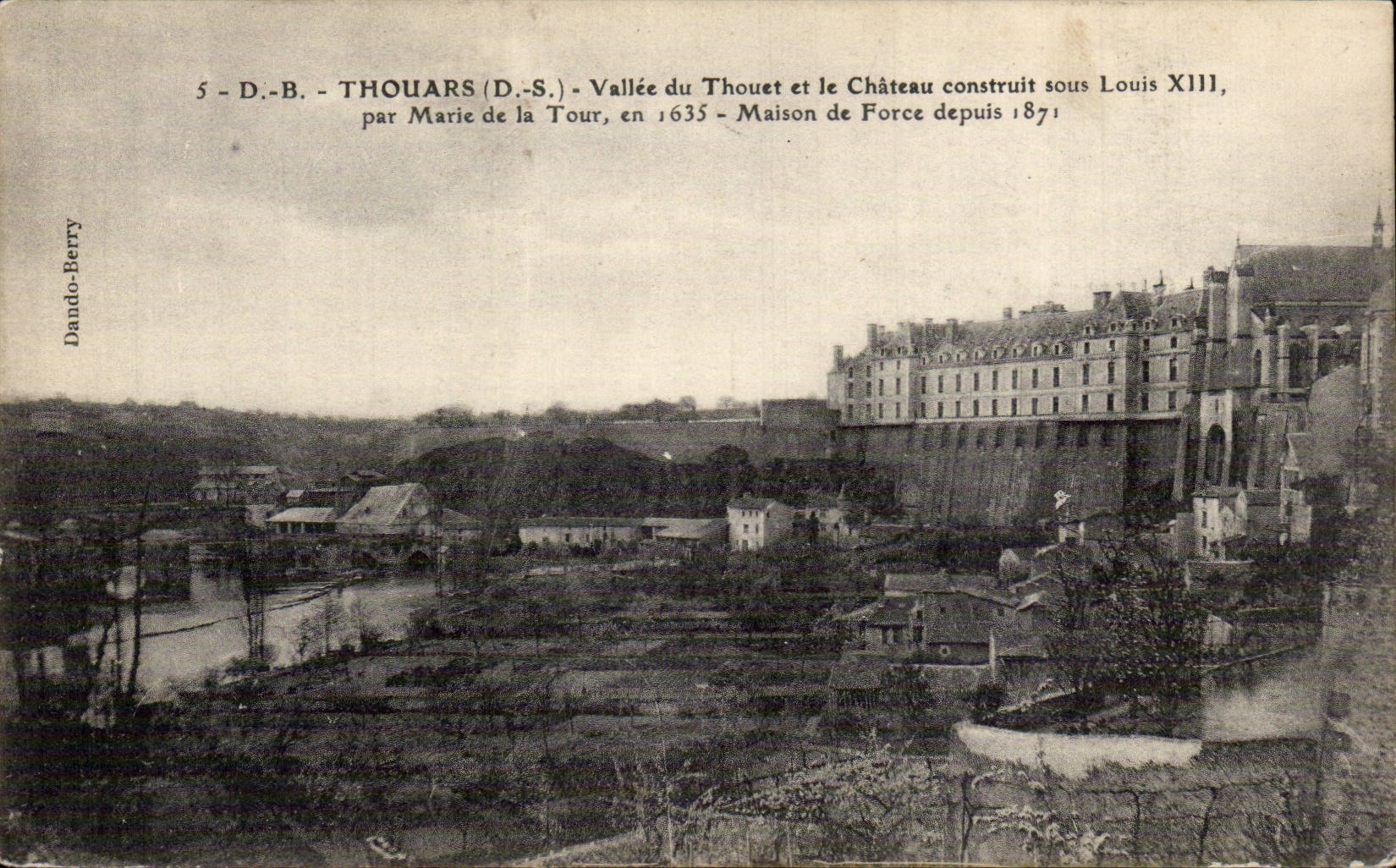 CPA Thouars Valley of the thouet and the castle built under Louis XIII per Marie of the Tower in 1635 House of correction 1871