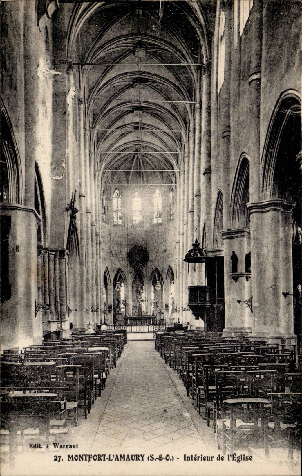 CPA Montfort Interior Amaury of the church