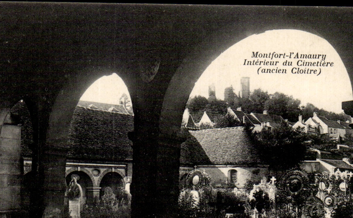 CPA Montfort Interior Amaury of the cemetery Old cloister