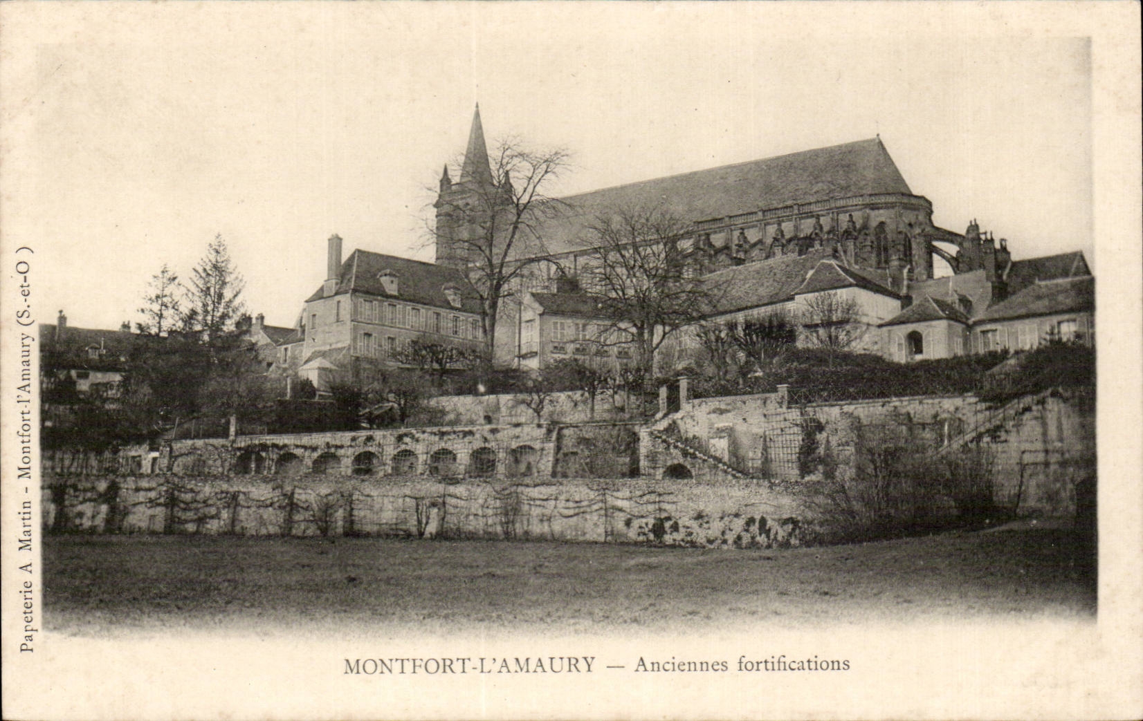 CPA Montfort Amaury Old fortifications