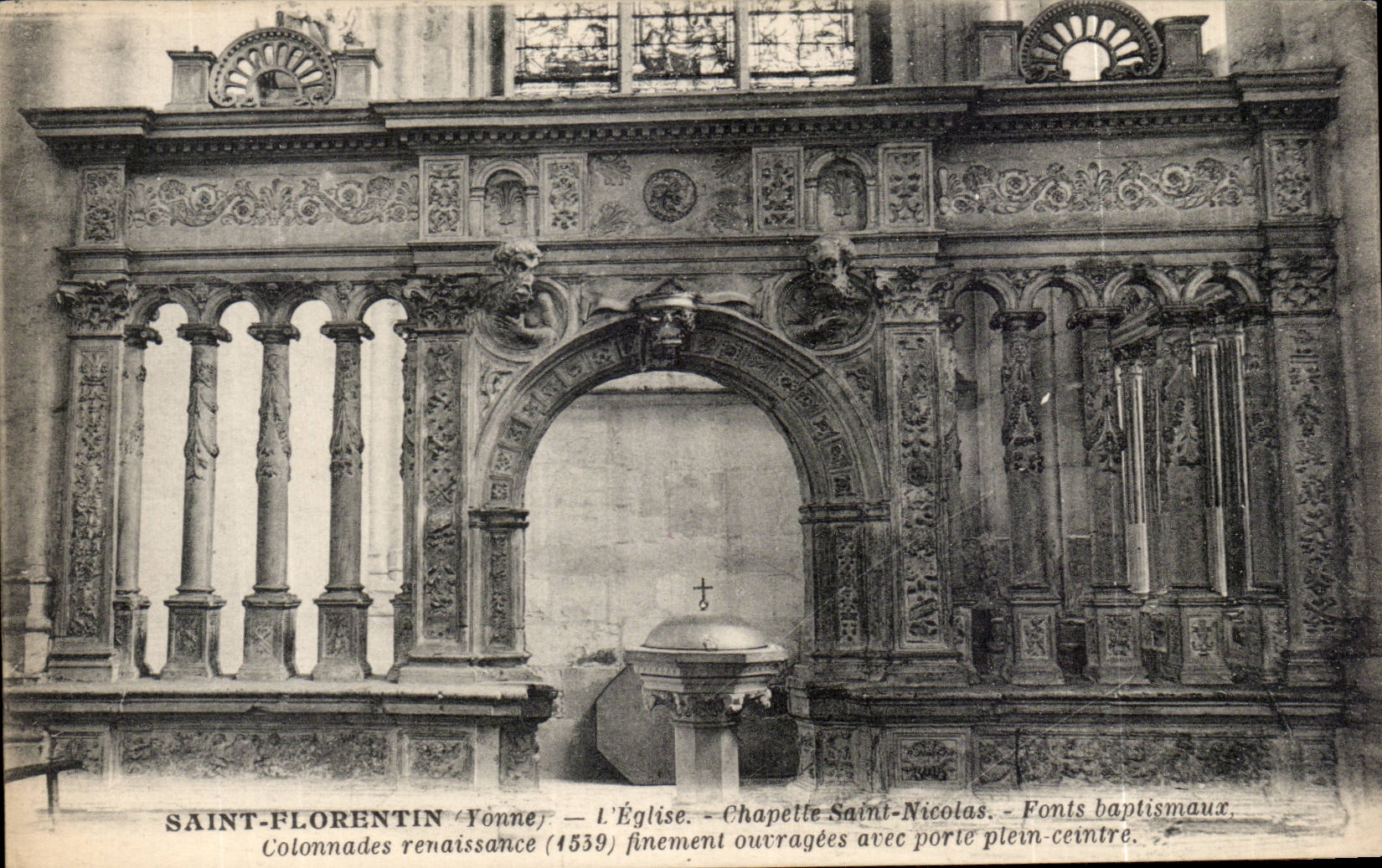 CPA Saint Florentin the church Vault Saint Nicolas Baptismal font