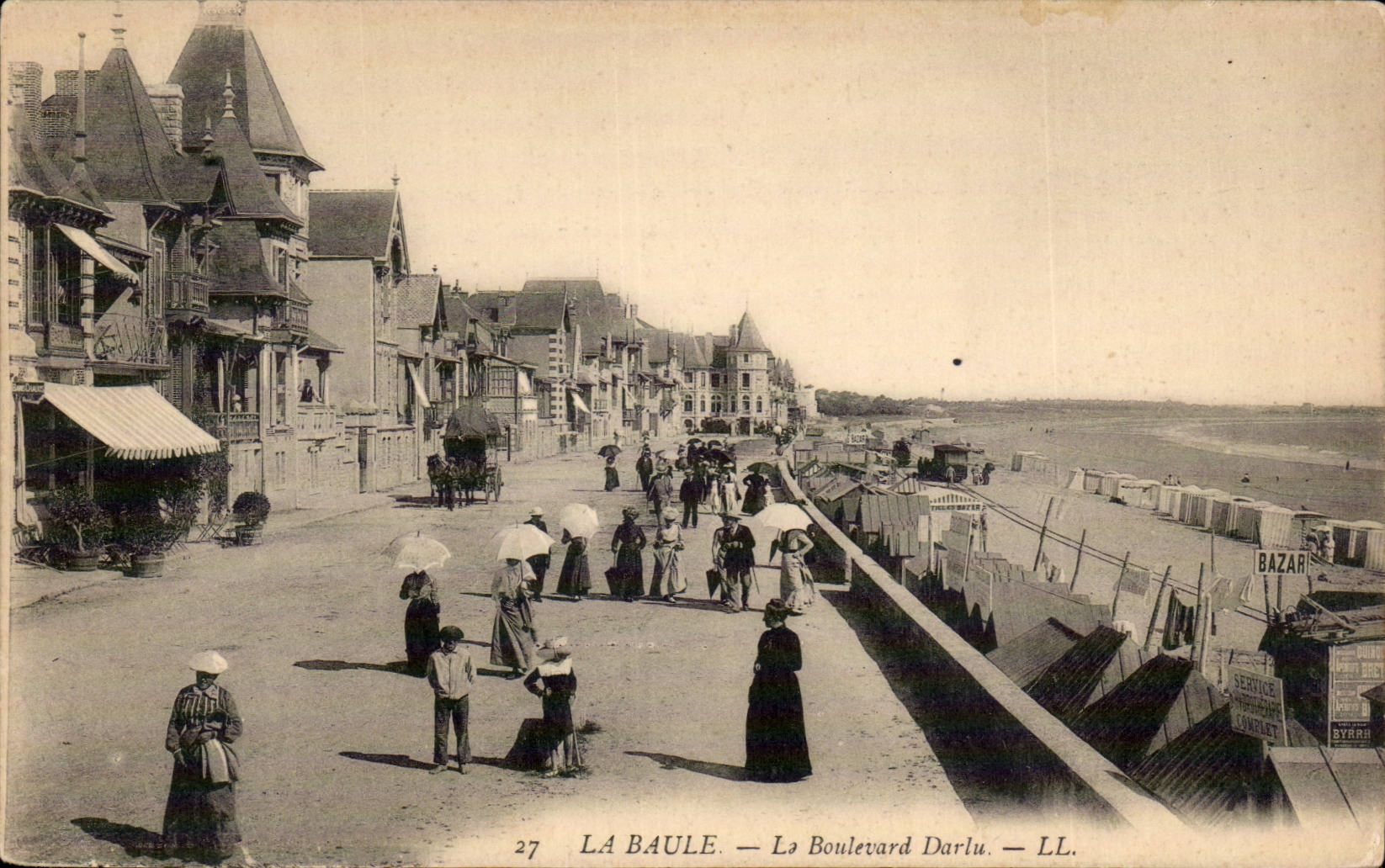 CPA La Baule the Darlu boulevard