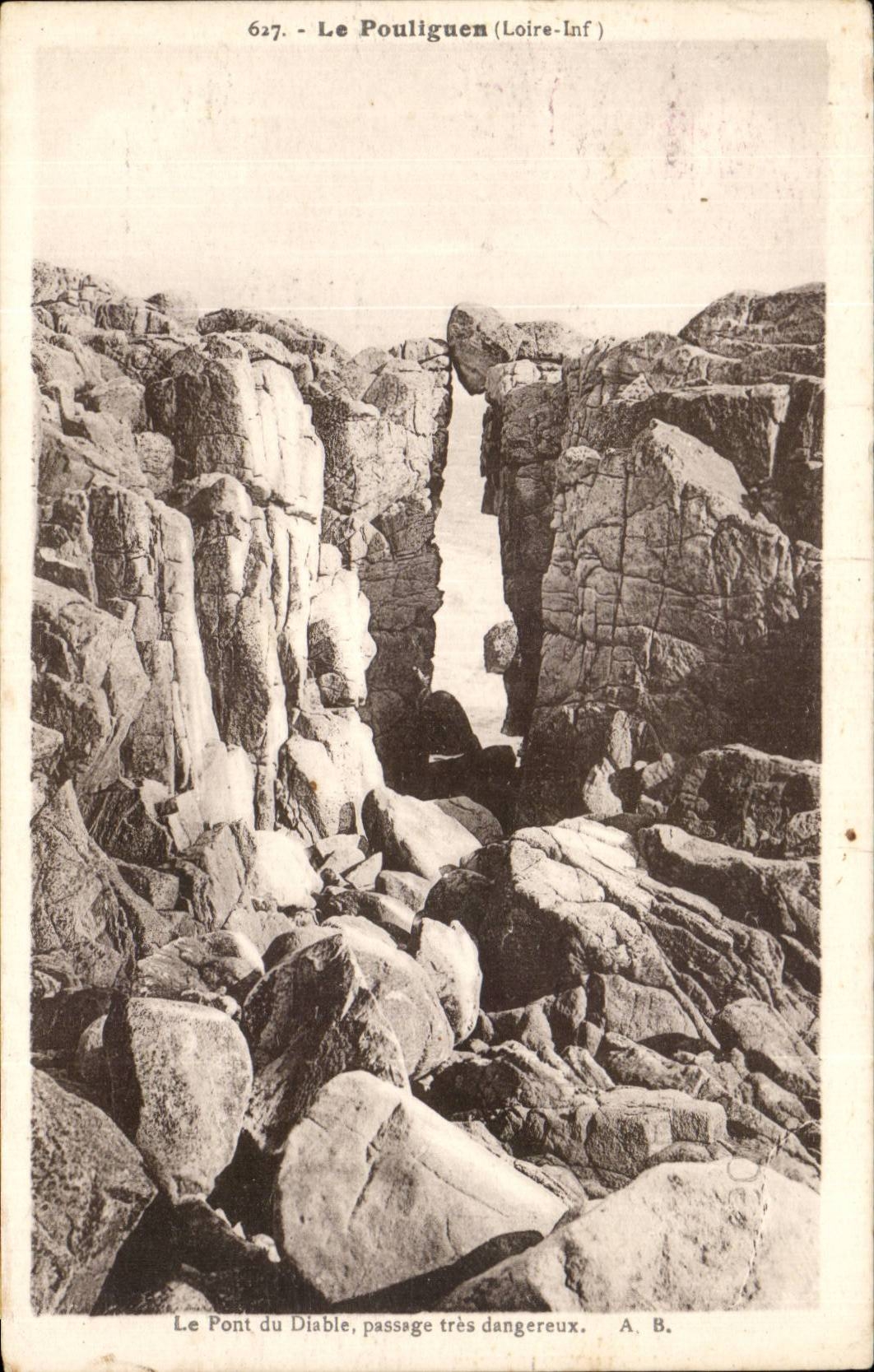 CPA Pouliguen the bridge of the devil very dangerous Passage