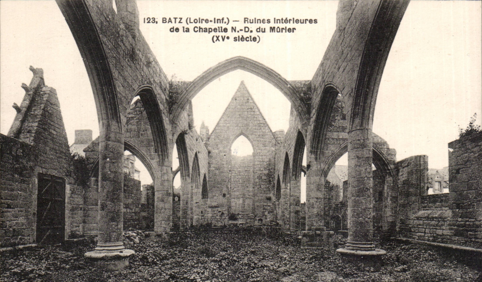 Batz CPA interior Ruins of the vault ND of the Mulberry tree