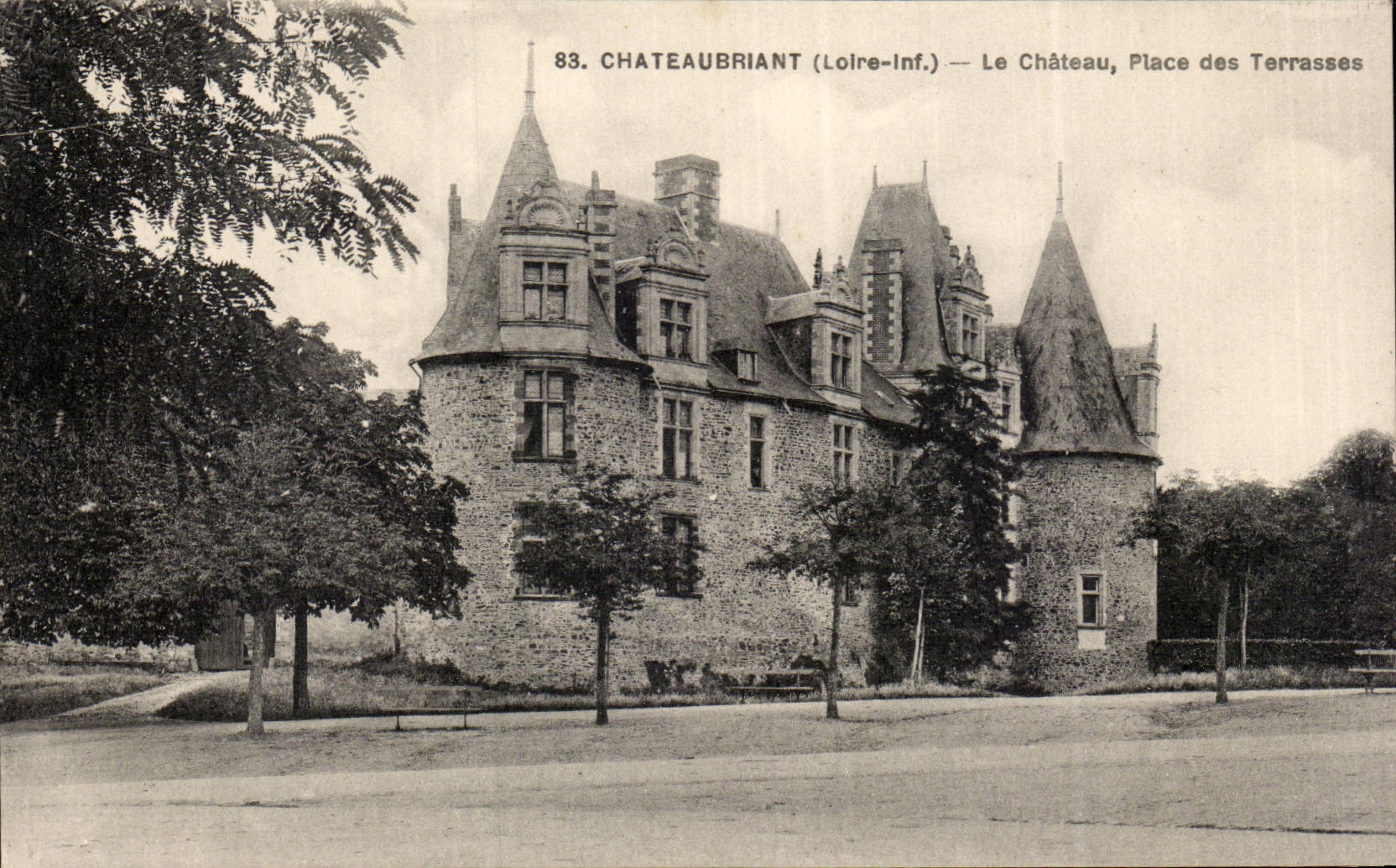 Chateaubriant CPA Castle Places terraces