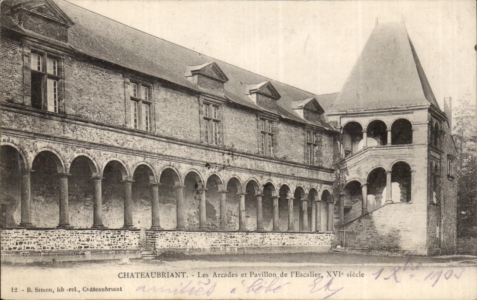 Chateaubriant CPA arcades and the house of the staircase