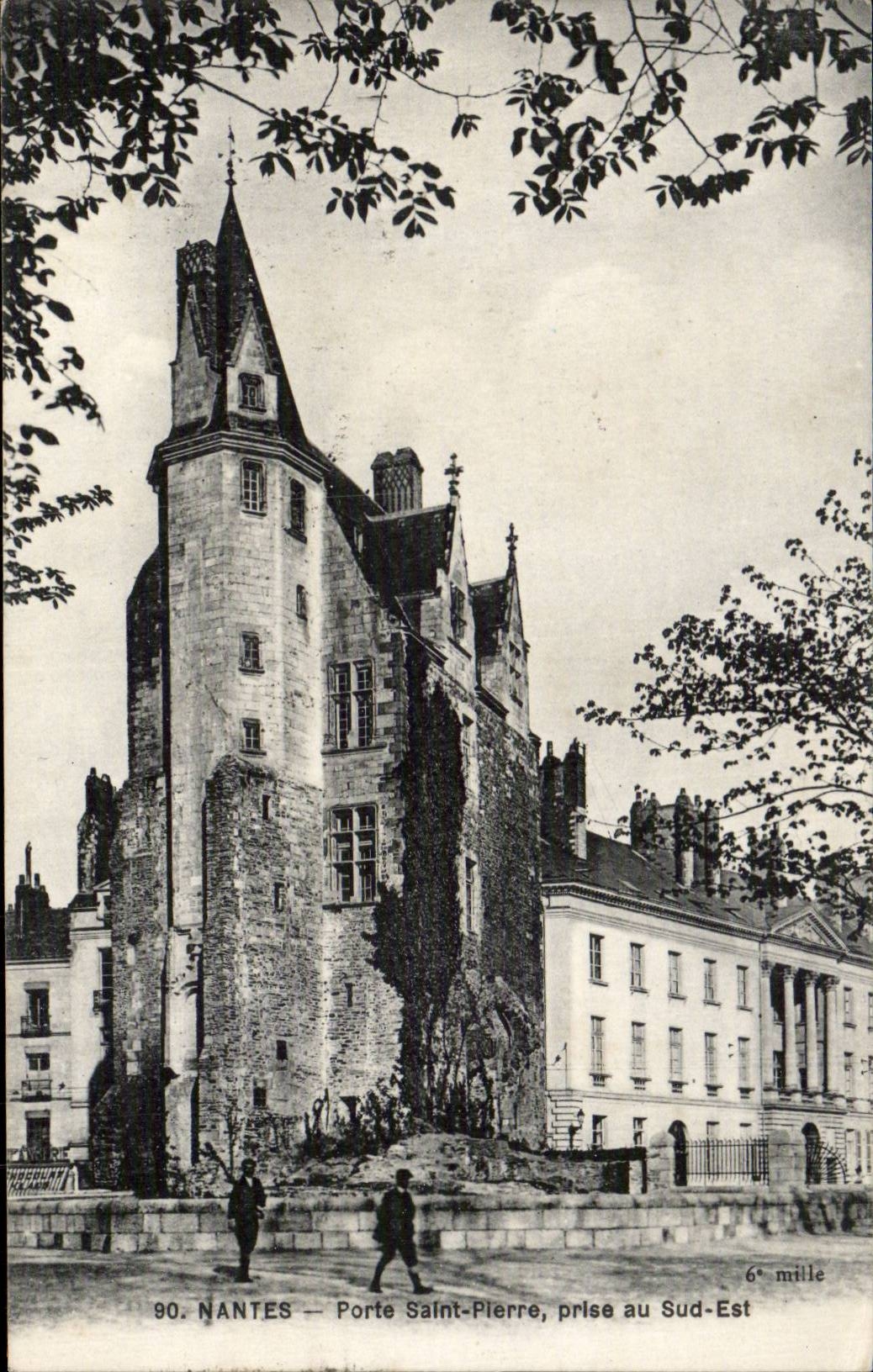 CPA Holy Nantes Gate Pierre taken in the South East