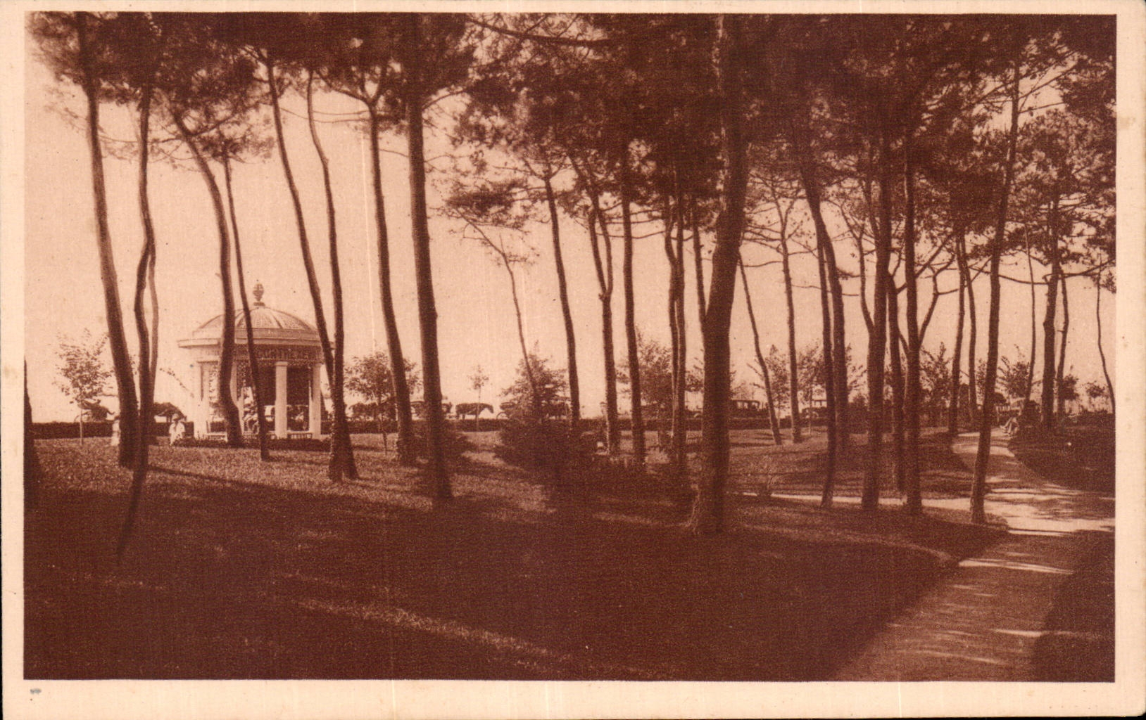 CPA La Baule the park of the casino