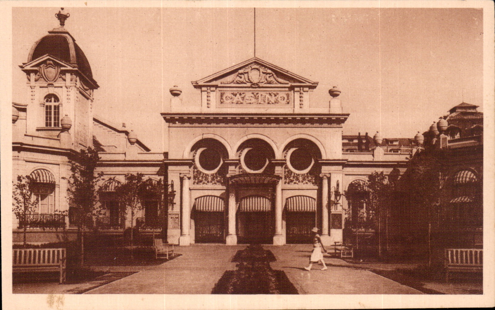 CPA Baule Entrance of the casino (Ferdinand Menard)
