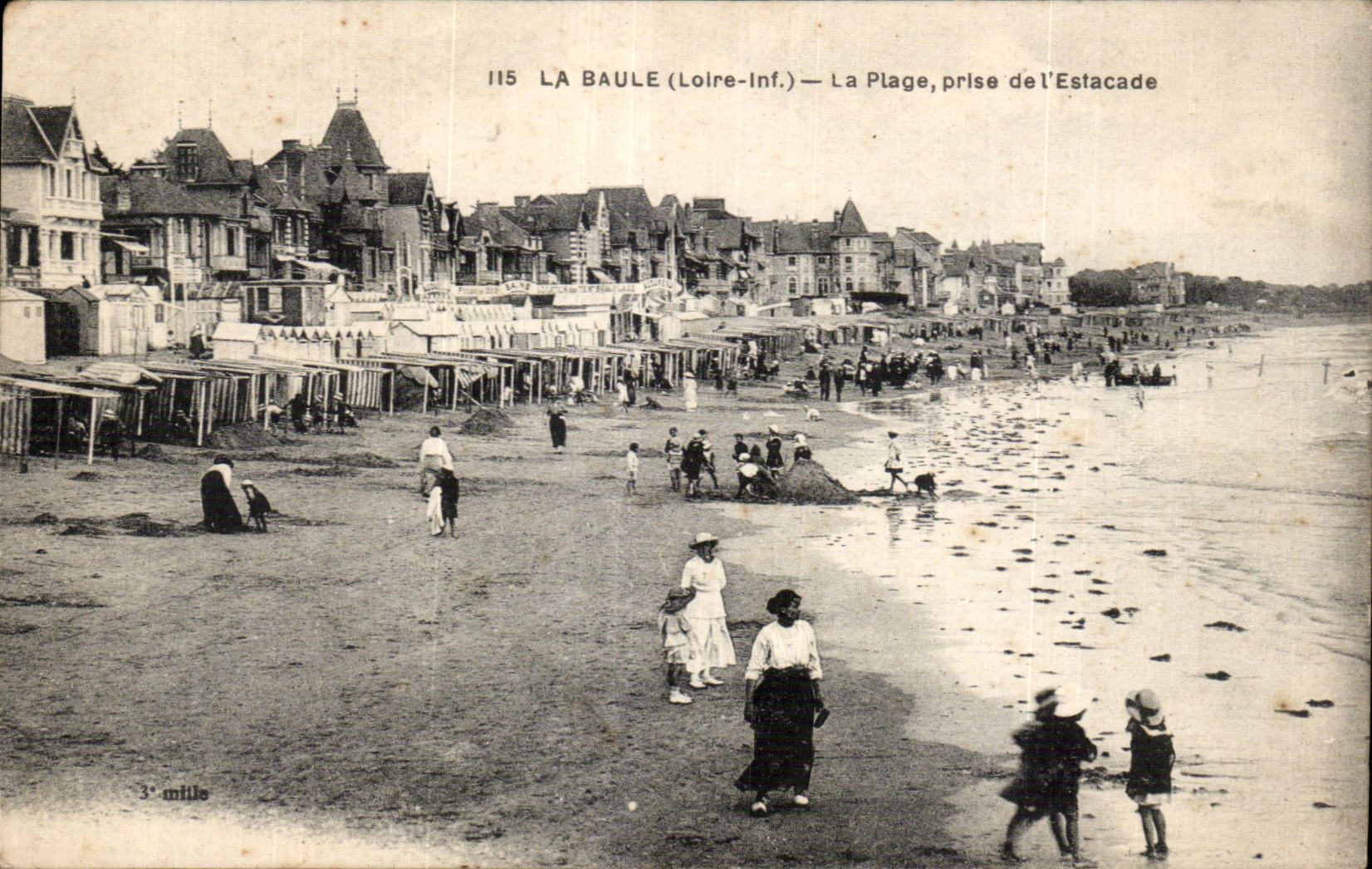CPA La Baule the beach taken of the pier