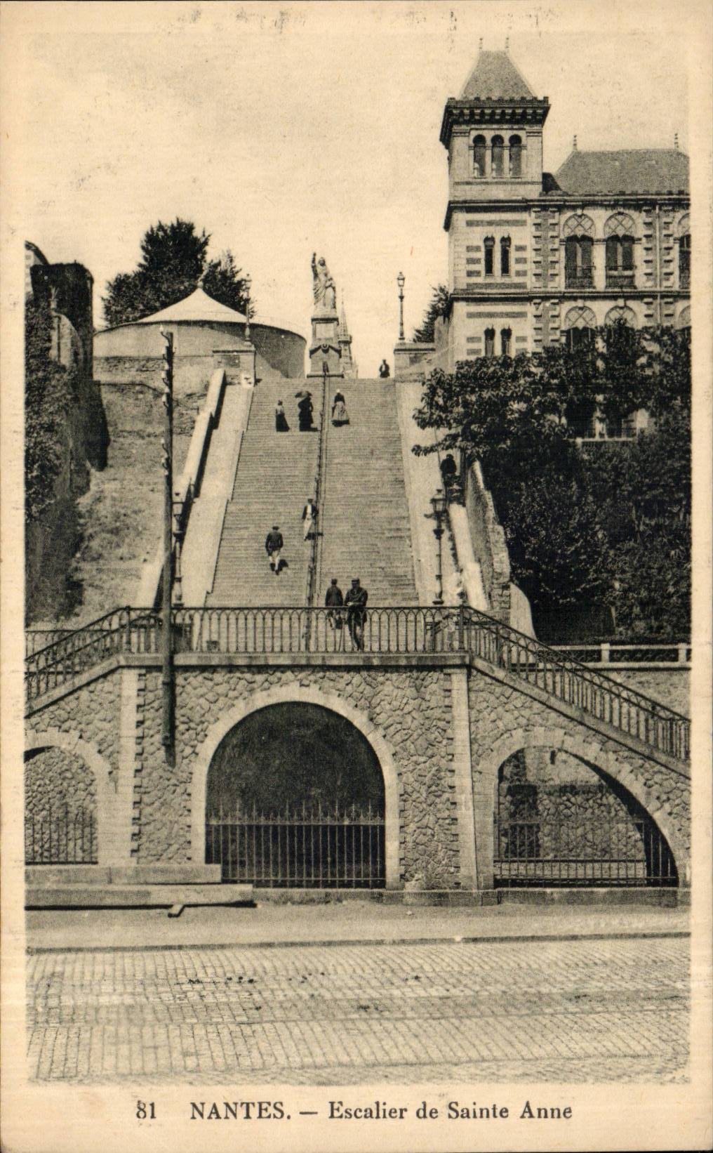 CPA Nantes Staircase of Sainte Anne