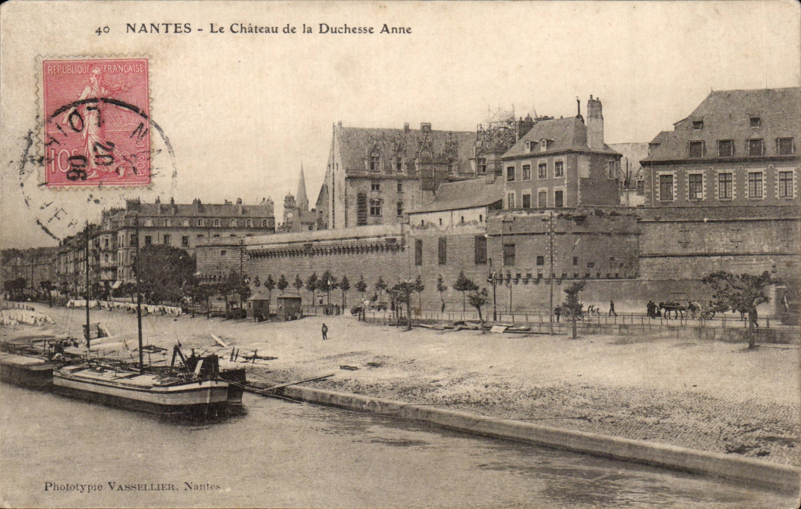 CPA Nantes the castle of the duchess Anne