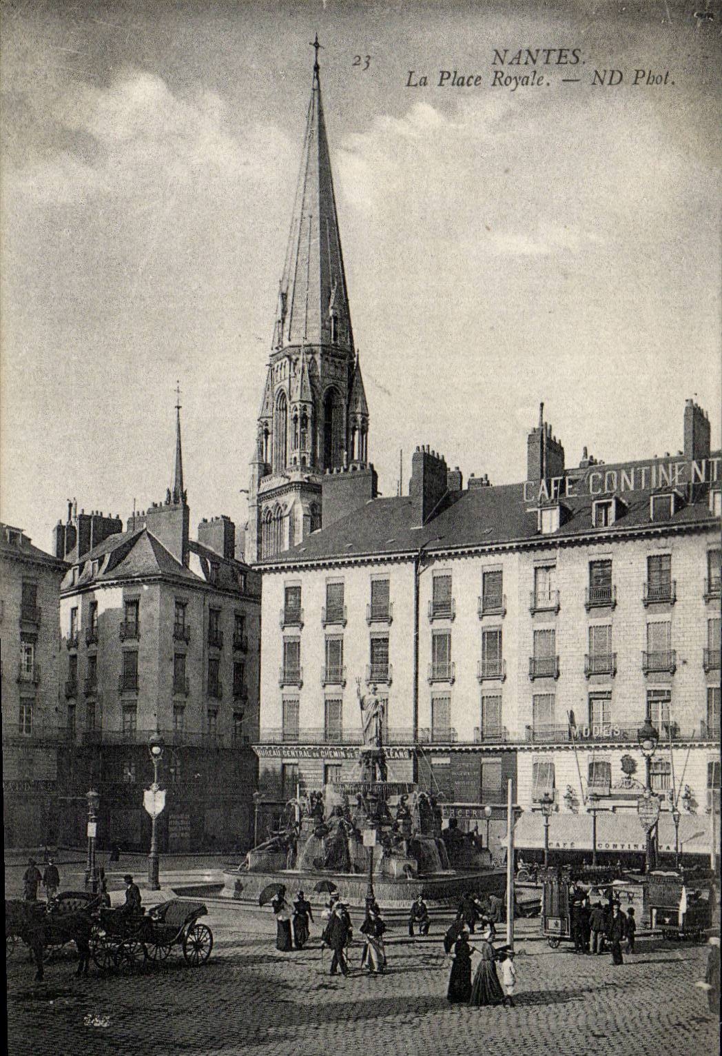 CPA Nantes the royal place