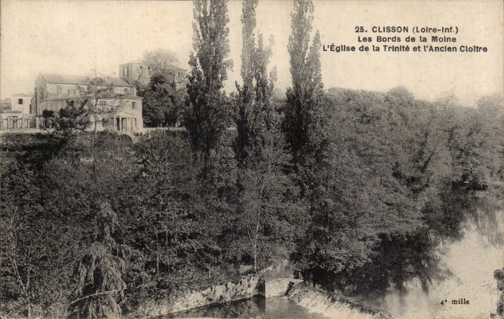 CPA Clisson Rander des Monchs die Al-Dreiheitkirche und das alte Kloster