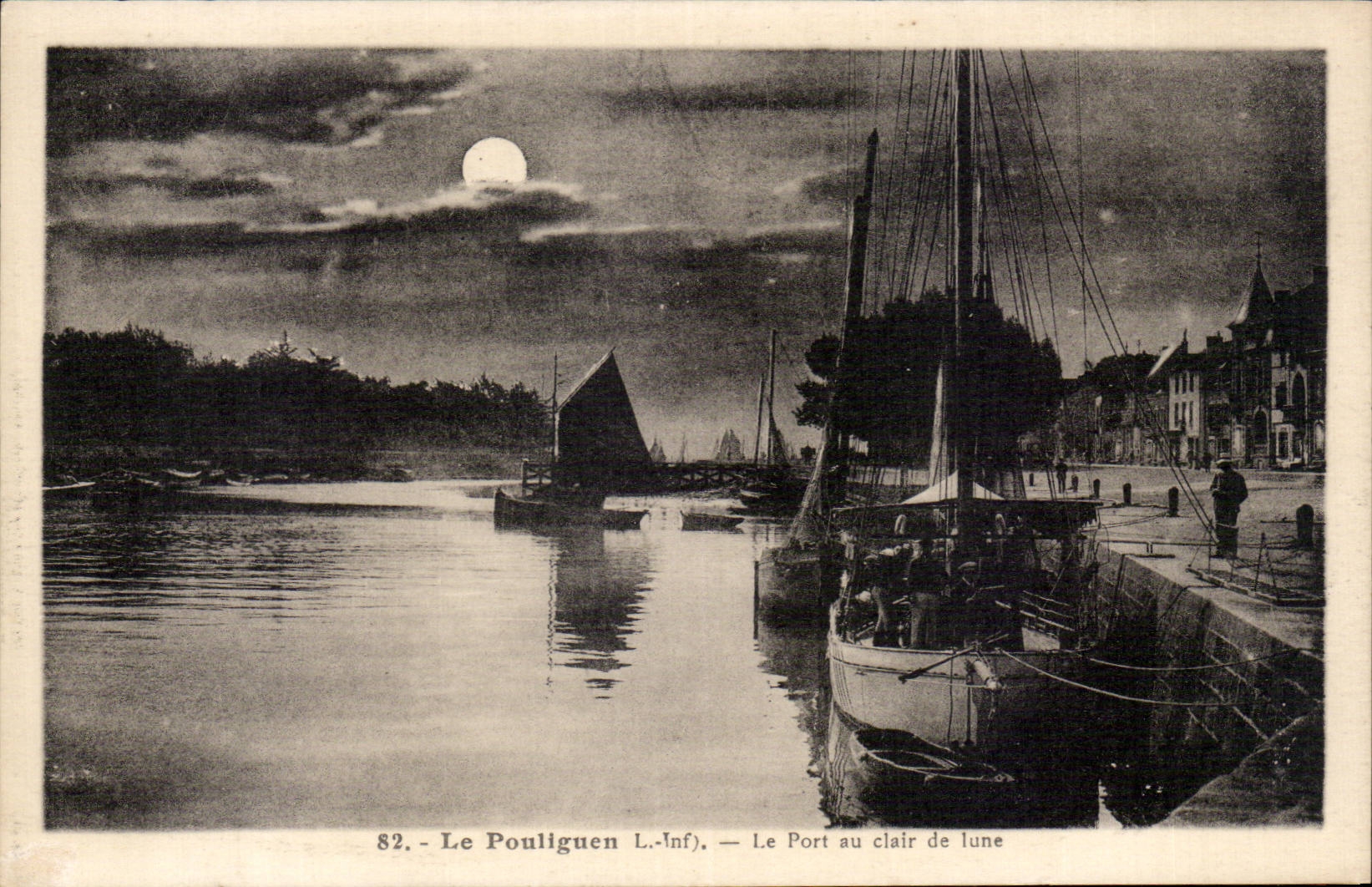 Pouliguen CPA the port with the moonlight