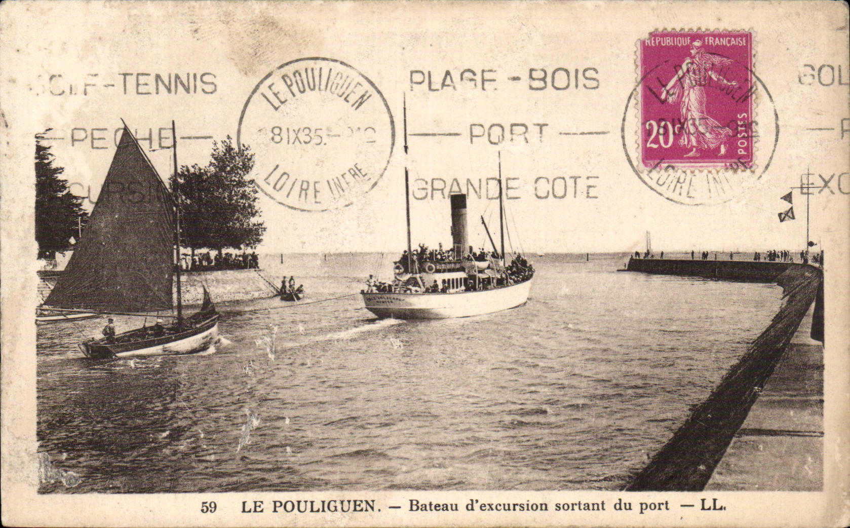 Pouliguen CPA Boat of excursion leaving the port