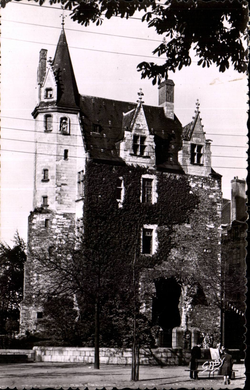 CPSM Nantes the door Saint Pierre