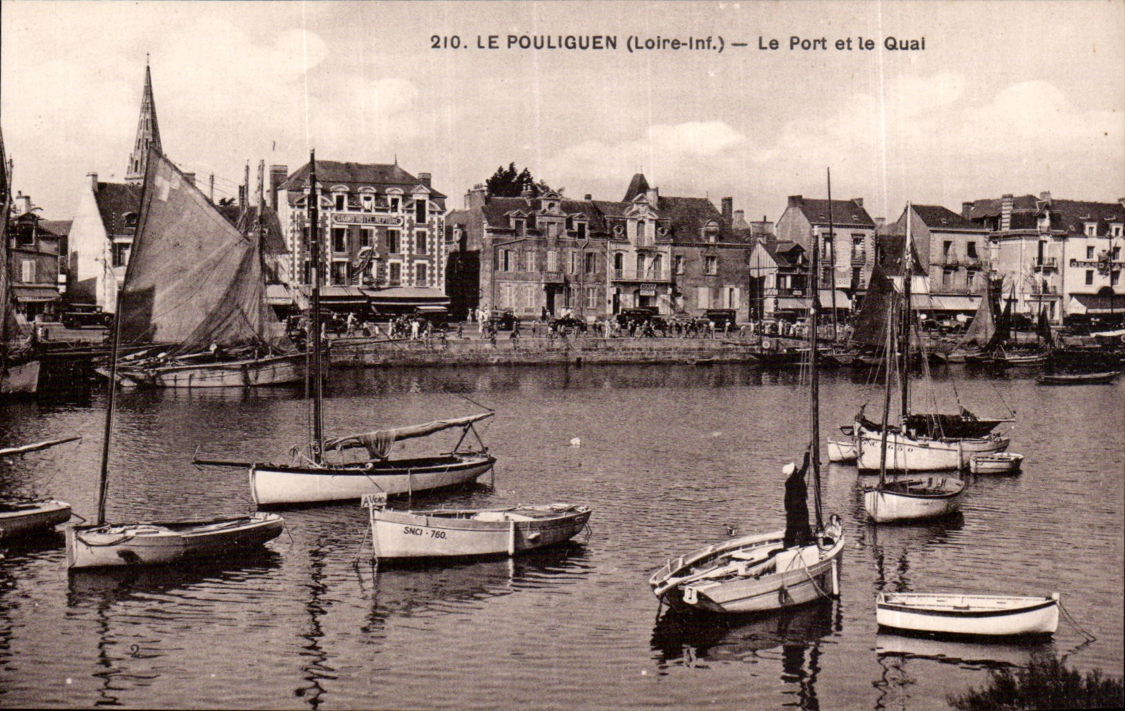CPA Pouliguen the port and the quay