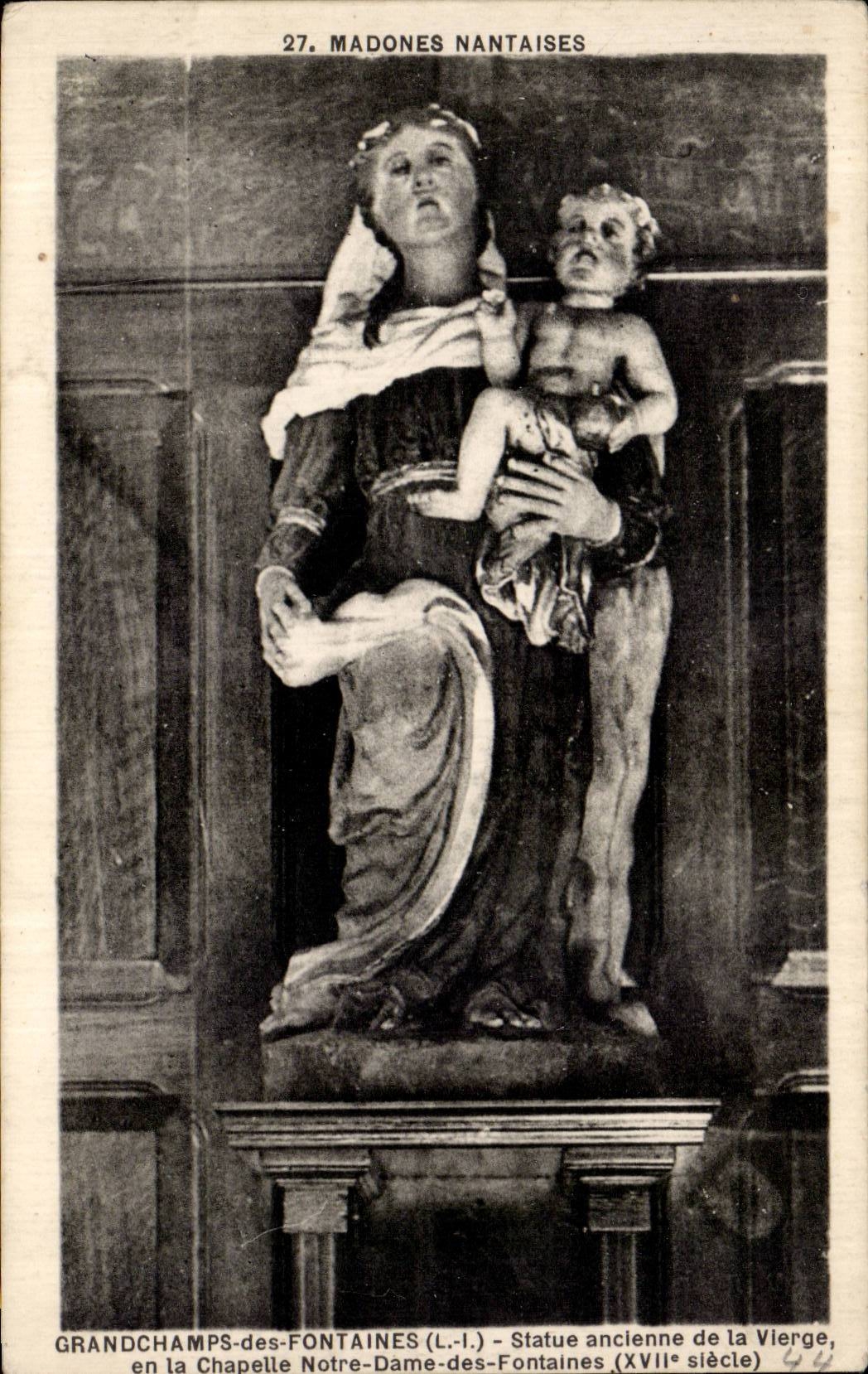 CPA Nantes Madonna Grandchamps der Brunnen-Statue alt von der Jungfrau